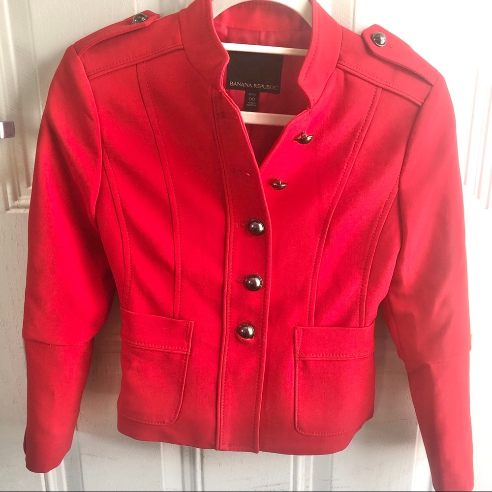 Banana Republic bright red button down suit style coat/jacket. Womens Size 00.